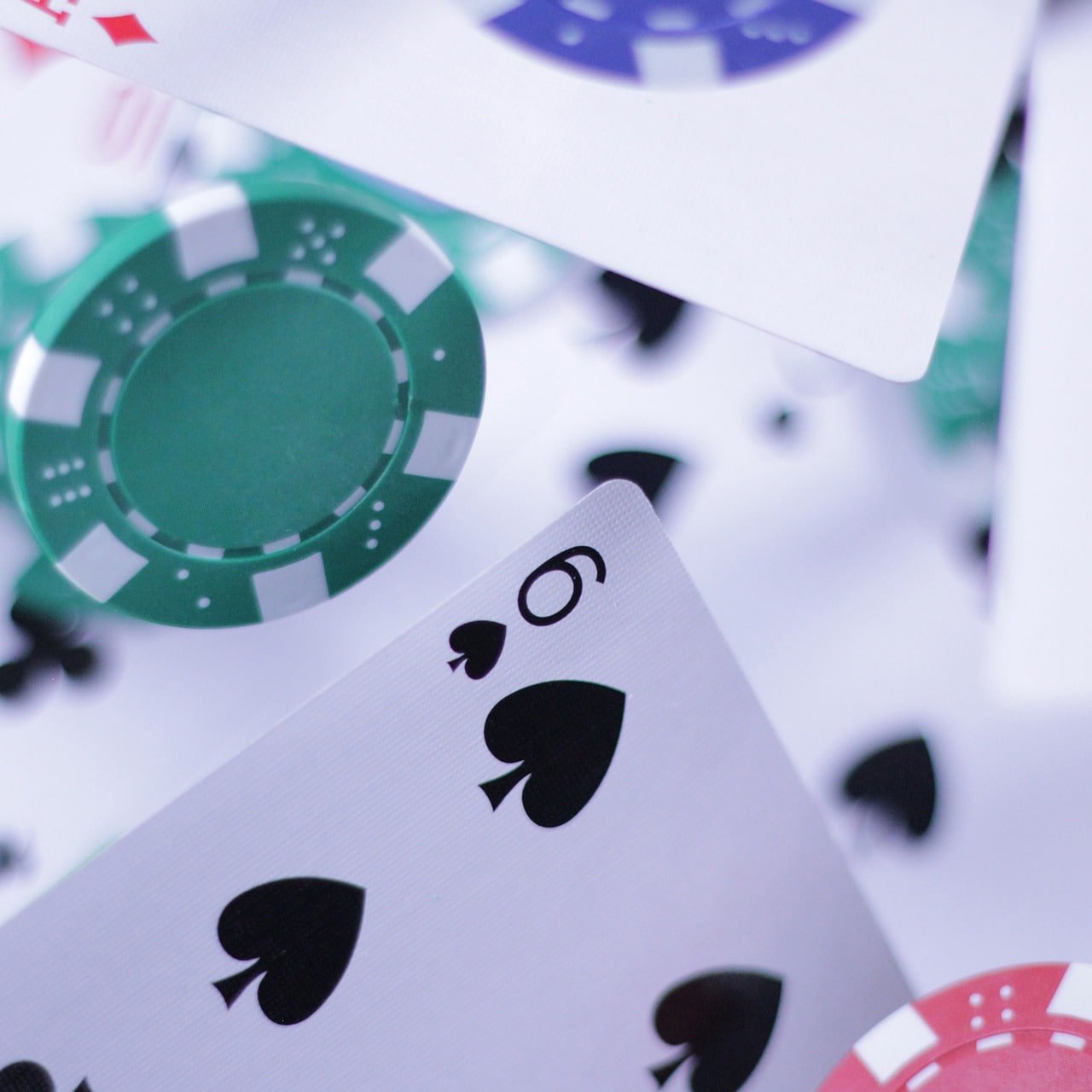 p222 platform overview showing sports and bingo sections on mobile